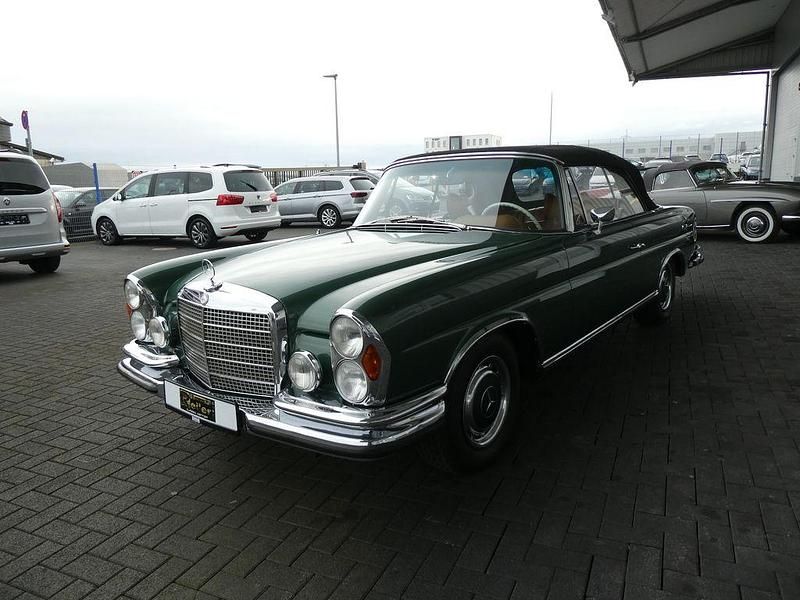 Gebraucht Mercedes 280 SE 200 PS (147 kW) 1970 Grün Cabrio