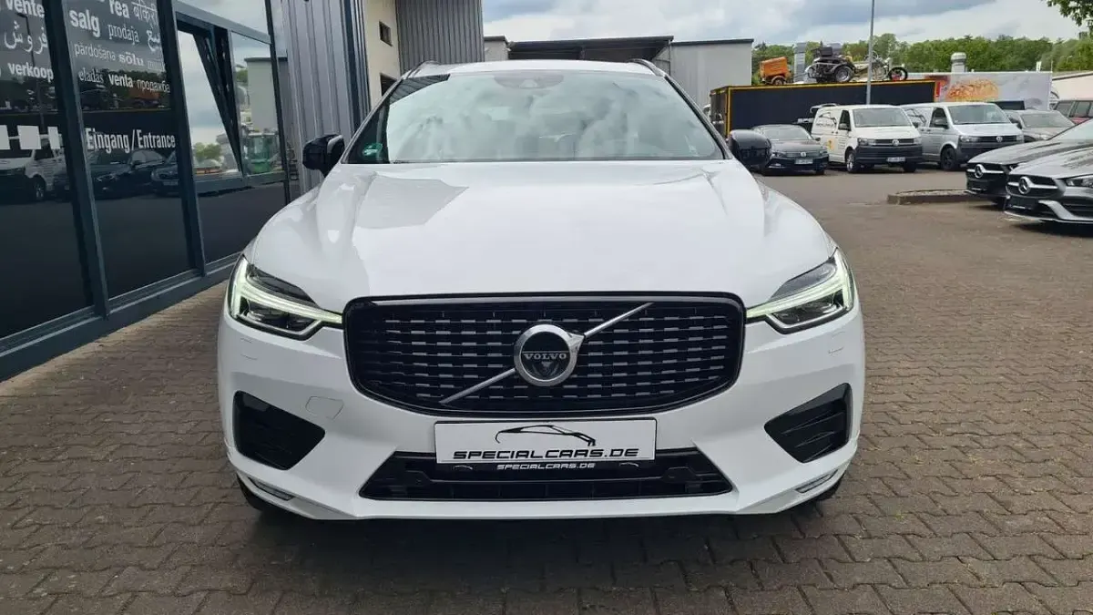 Gebraucht Volvo XC60 R-Design 197 PS (144 kW) 2020 Weiß SUV