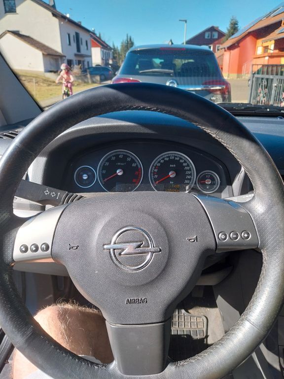 Gebraucht Opel Vectra GTS 122 PS (89 kW) 2004 Schwarz Limousine