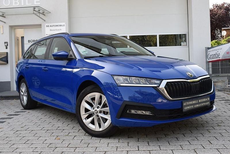Blau Gebraucht 2022 Skoda Octavia Ambition Kombi | 22.599 € (Superpreis) - Bild 1/4