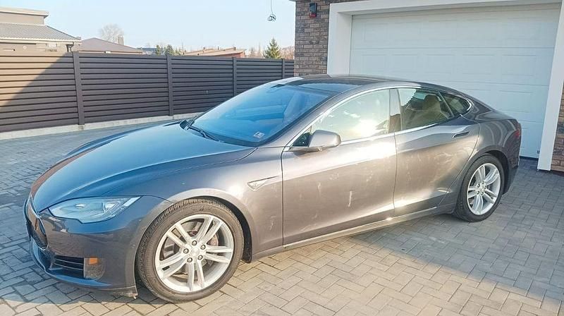 Occasion Tesla Model S 244 kW (332 ch) 2015 Gris Citadine