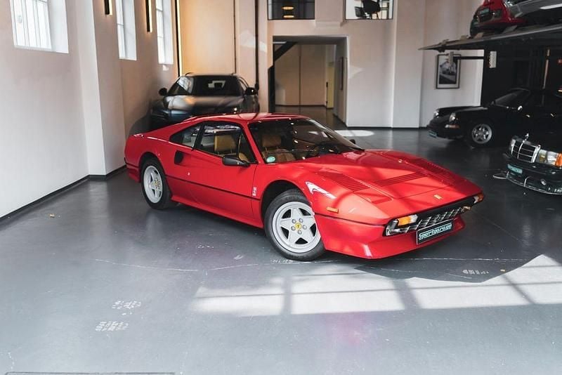 Rosso corsa Gebraucht 1983 Ferrari 308 Coupé | 129.900 € - Bild 1/4