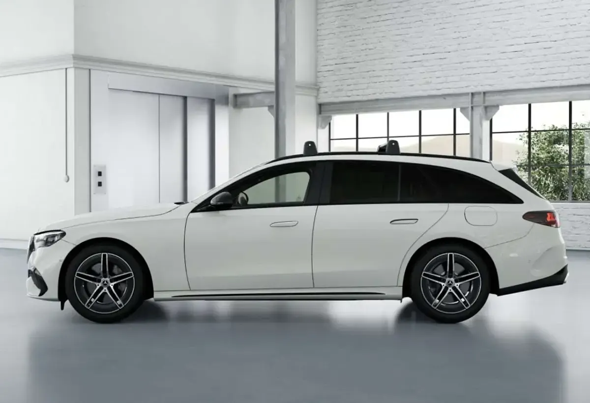 Gebraucht Mercedes E300 AMG 197 PS (144 kW) 2024 Polarweiß uni Kombi