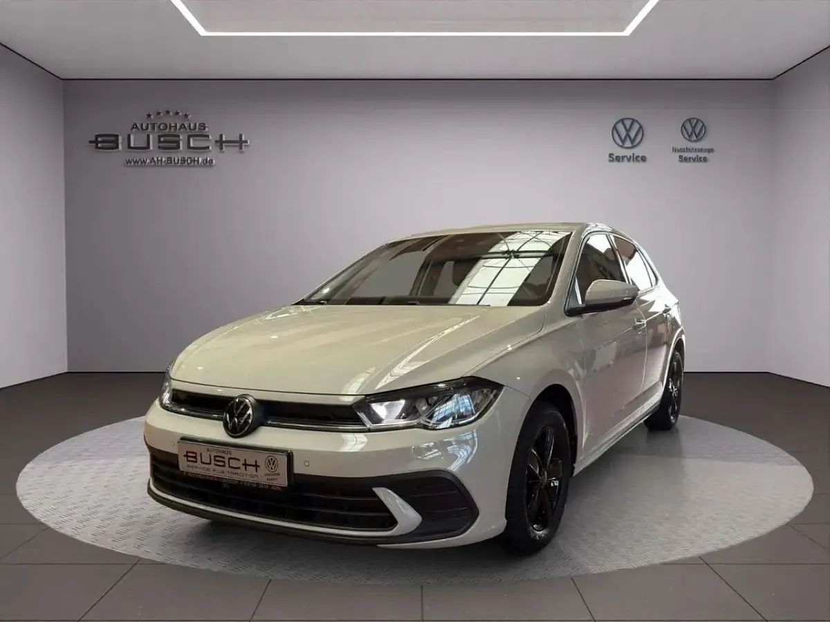 Gebraucht VW Polo Life 80 PS (58 kW) 2023 Grau Kleinwagen
