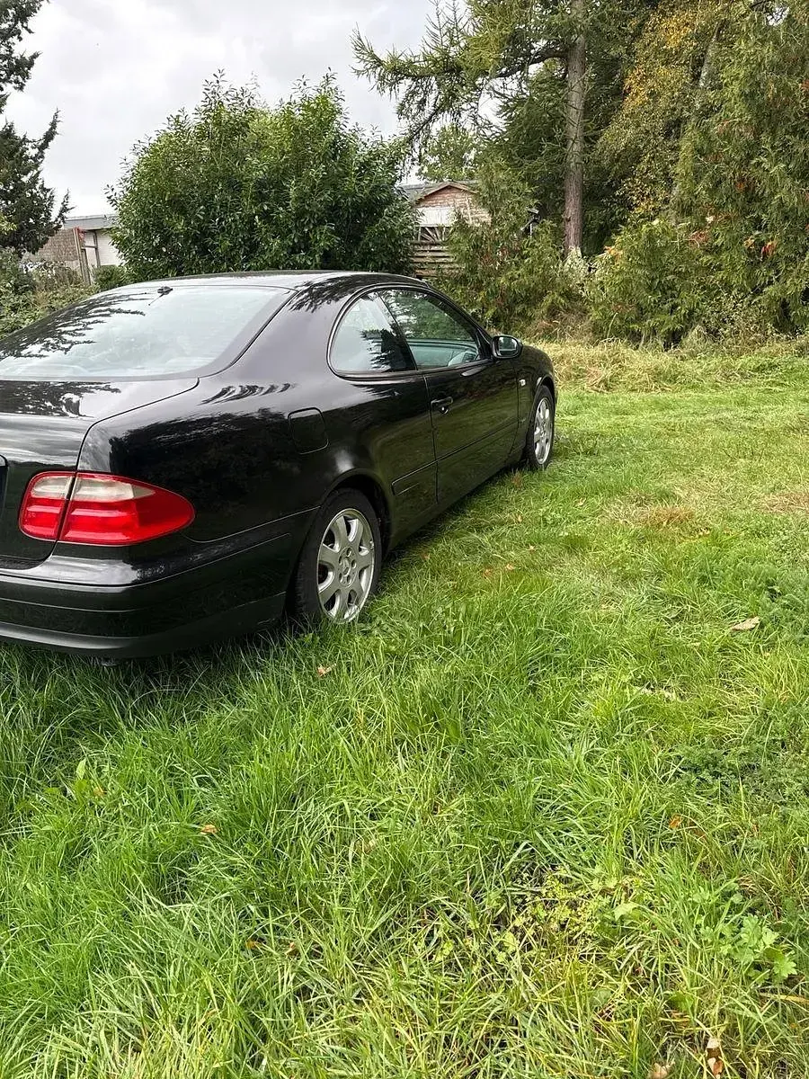 Gebraucht Mercedes CLK200 136 PS (100 kW) 1997 Schwarz Coupé