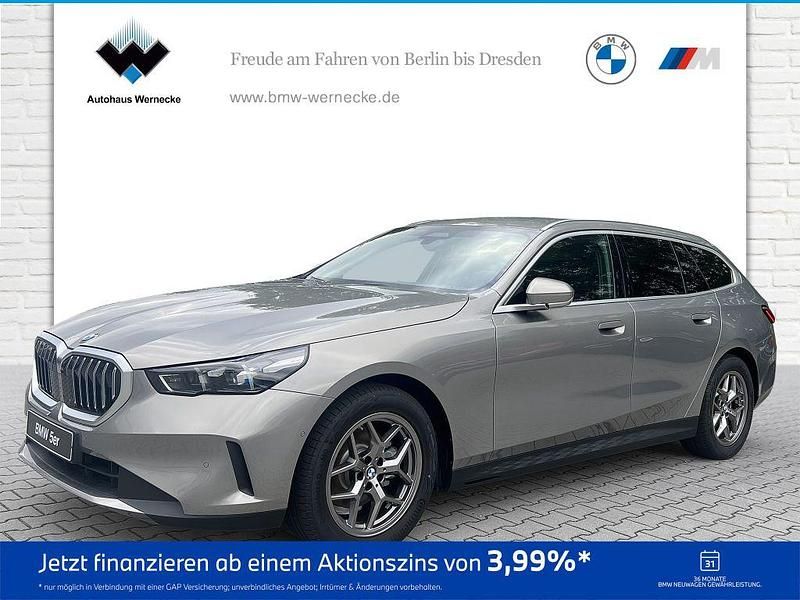 Oxidgrau ii metallic Neu 2025 BMW 520 Comfort Edition Kombi | 59.340 € (Guter Preis) - Bild 1/4