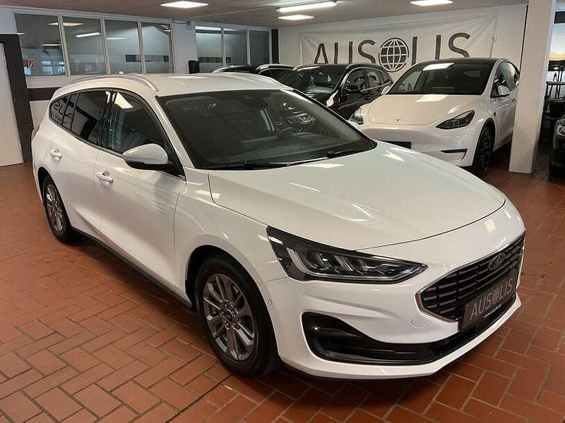 Gebraucht Ford Focus Titanium 116 PS (85 kW) 2023 Frozen white Kombi