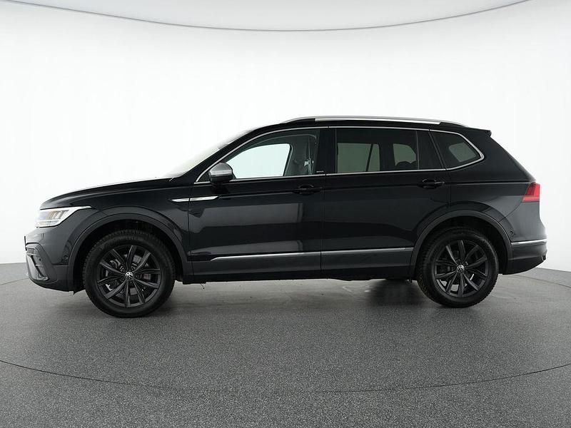 Gebraucht VW Tiguan Allspace Move 190 PS (139 kW) 2024 Deep black SUV