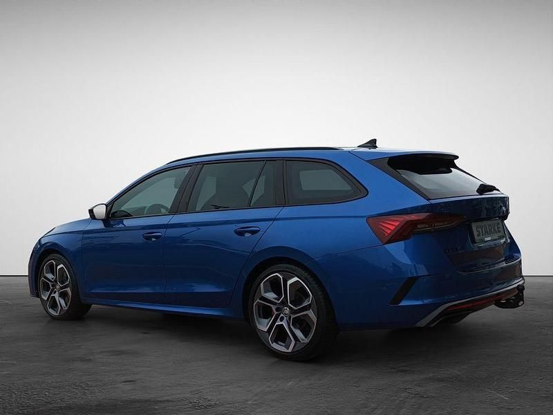 Gebraucht Skoda Octavia Plus Edition 200 PS (147 kW) 2022 Blau (raceblau metallic) Kombi
