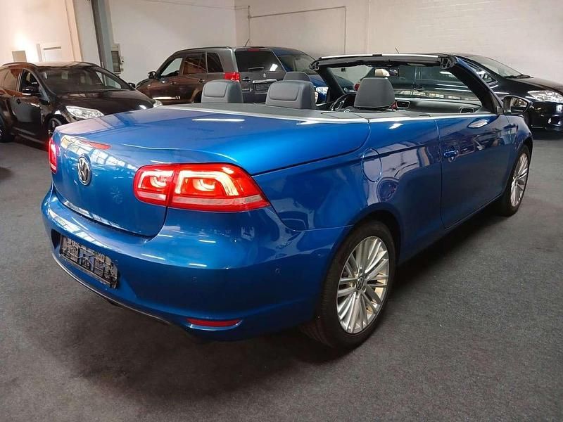 Second-hand VW Eos Cup 211 CP (155 kW) 2014 Albastru Cabrio
