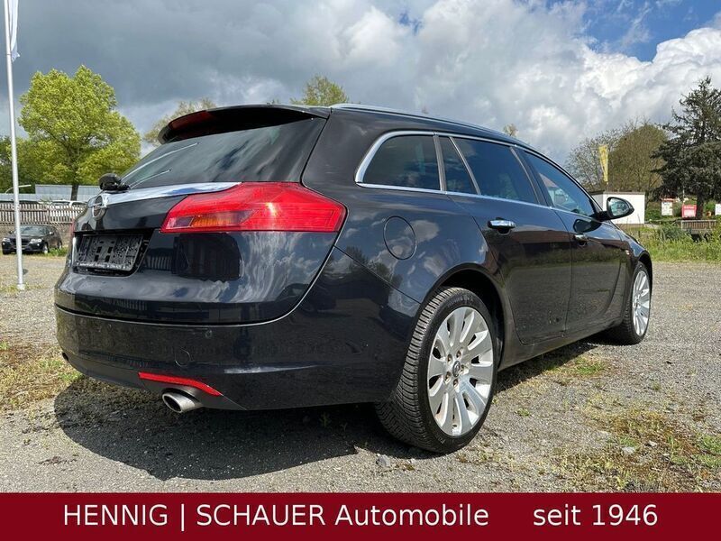 Gebraucht Opel Insignia 220 PS (161 kW) 2010 Schwarz Kombi