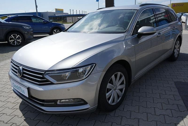 Gebraucht VW Passat Comfortline 150 PS (110 kW) 2015 Silber Kombi