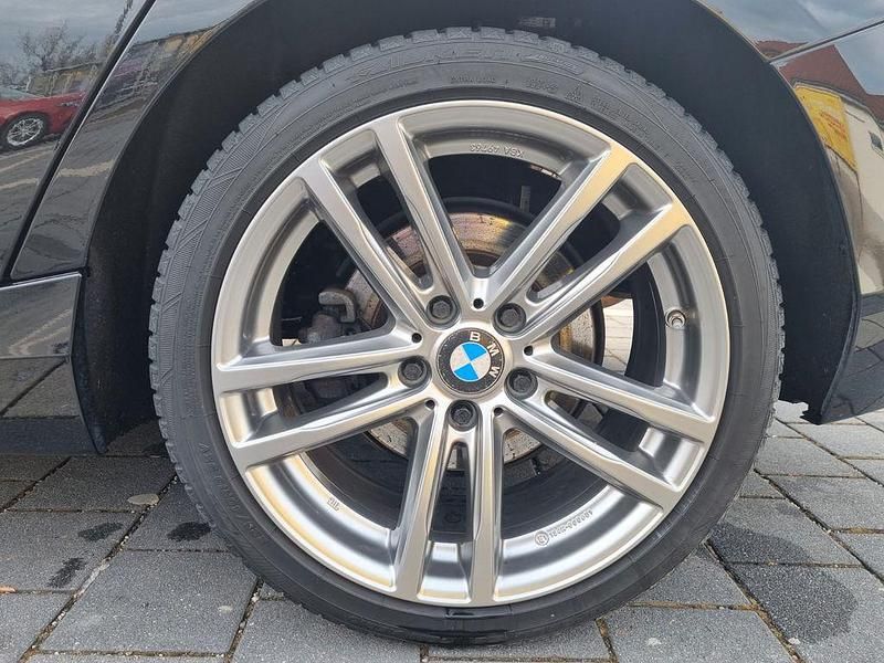 Gebraucht BMW 120 Advantage 184 PS (135 kW) 2016 Schwarz Kleinwagen