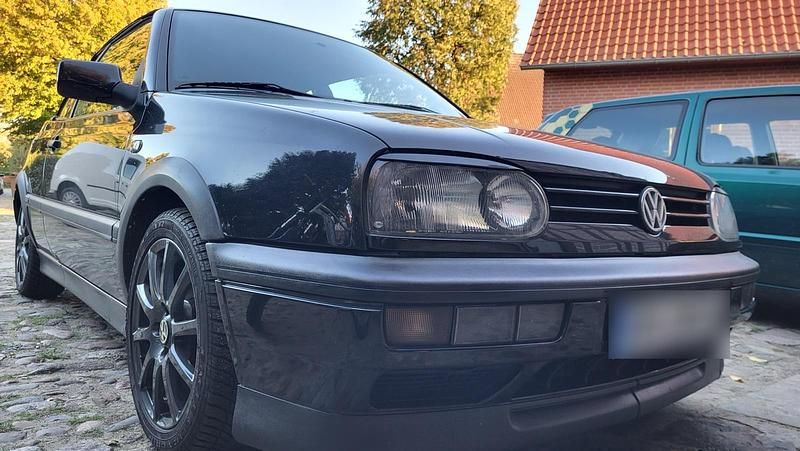 Gebraucht VW Golf Cabriolet 101 PS (74 kW) 1998 Schwarz Cabrio