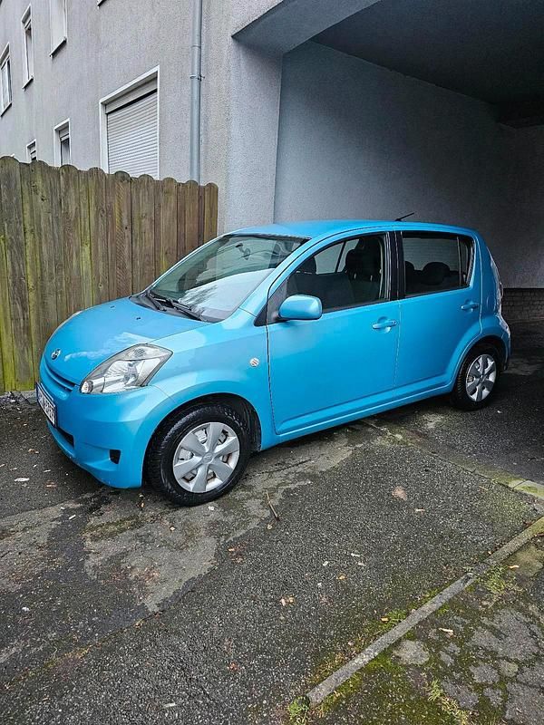 Gebraucht Daihatsu Sirion 69 PS (50 kW) 2007 Blau Kleinwagen