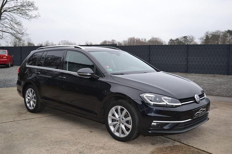 Schwarz Gebraucht 2019 VW Golf VII Highline Kombi | 16.200 € (Superpreis) - Bild 1/4