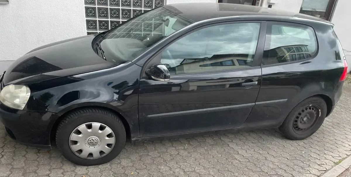 Gebraucht VW Golf V 75 PS (55 kW) 2005 Schwarz Kleinwagen