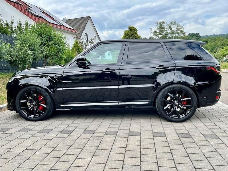 Schwarz Gebraucht 2020 Land Rover Range Rover Sport SVR SUV | 83.575 € - Bild 1/4