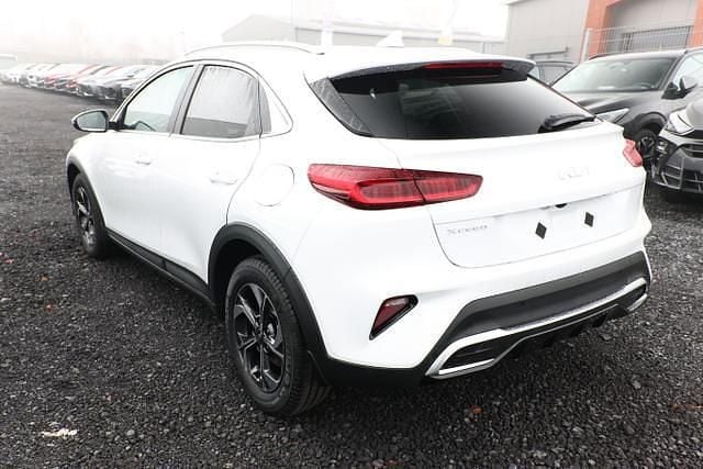 Neu Kia XCeed 150 PS (110 kW) 2025 Deluxeweiß metallic deluxeweiß metallic SUV