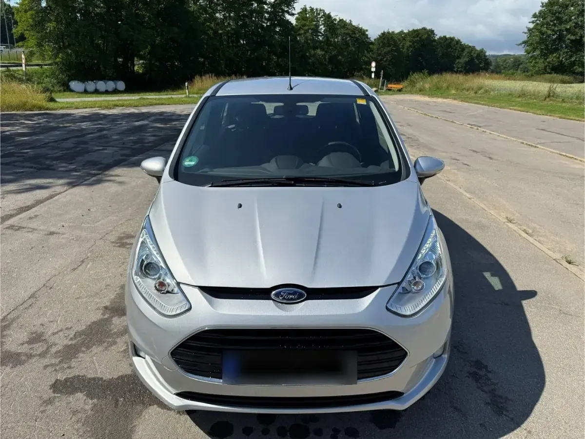Gebraucht Ford B-MAX Colourline 101 PS (74 kW) 2017 Silber Van / Kleinbus