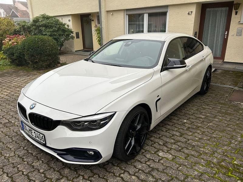Weiß Gebraucht 2017 BMW 420 Sport Line Coupé | 17.900 € (Superpreis) - Bild 1/4