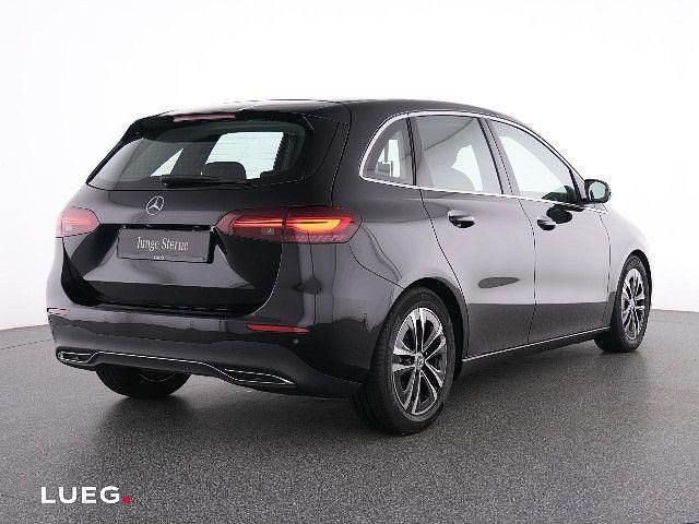 Gebraucht 2024 Mercedes B180 Van / Kleinbus | 28.225 € (Guter Preis) - Bild 1/4