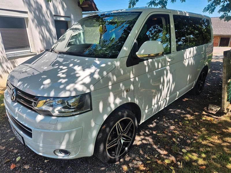 Gebraucht VW Multivan 180 PS (132 kW) 2015 Weiß Van