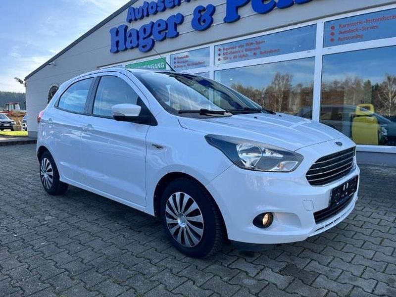 Oxford white Gebraucht 2017 Ford Ka Cool & Sound Edition Kleinwagen | 7.390 € (Fairer Preis) - Bild 1/4