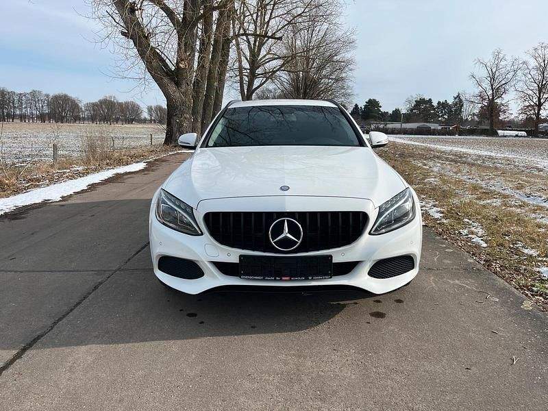 Gebraucht Mercedes C220 170 PS (125 kW) 2016 Weiß Kombi