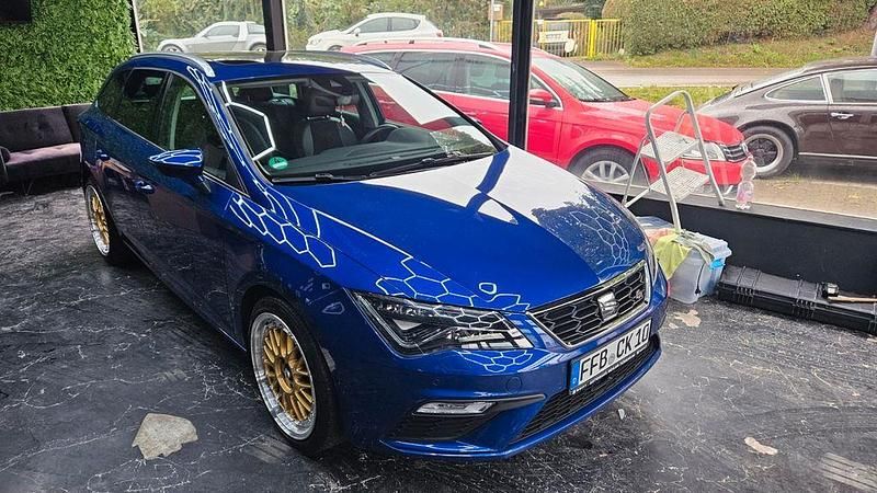 Blau Gebraucht 2017 Seat Leon ST FR Kombi | 14.490 € (Fairer Preis) - Bild 1/4