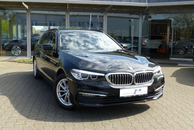 Schwarz ii Gebraucht 2019 BMW 520 Sport Line Kombi | 26.890 € (Fairer Preis) - Bild 1/4