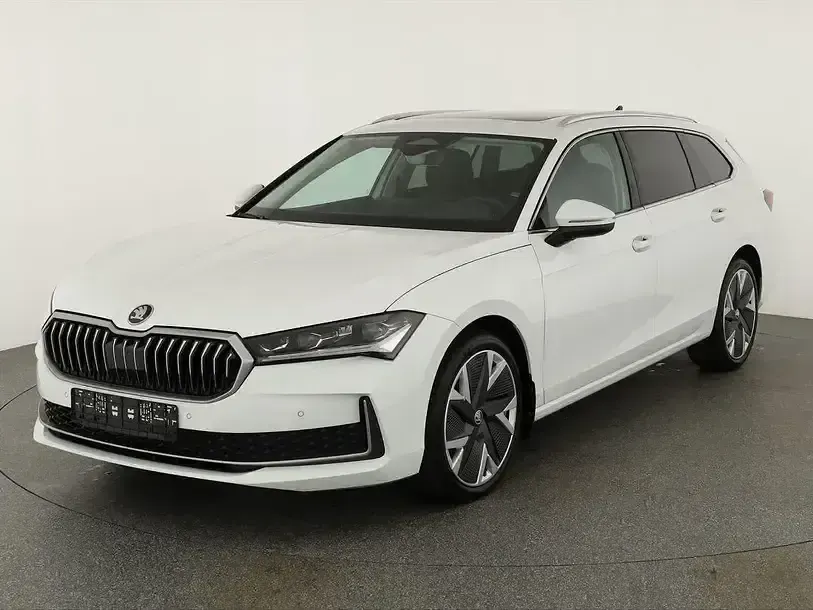 Gebraucht Skoda Superb Selection 193 PS (141 kW) 2024 Kristall weiß Kombi
