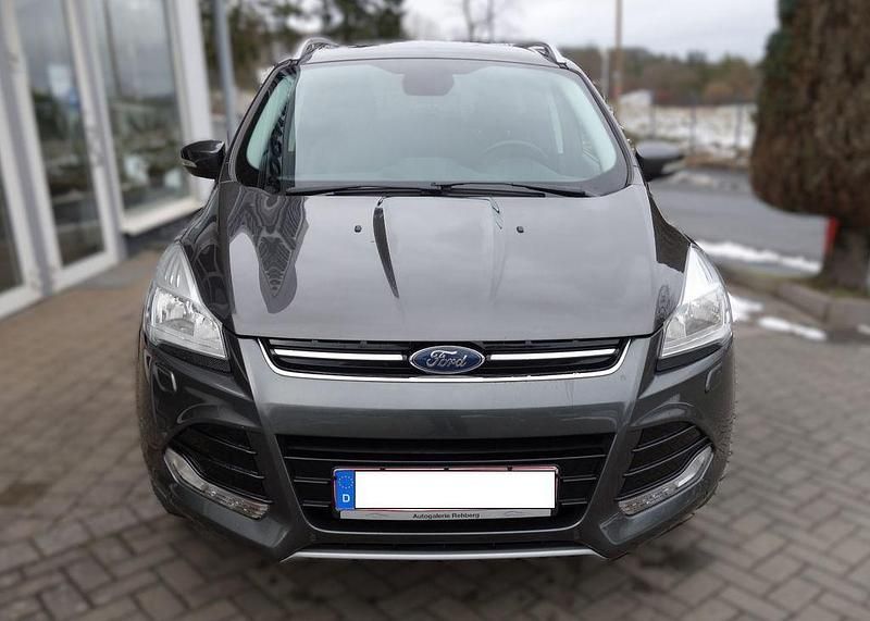 Gebraucht Ford Kuga Titanium 150 PS (110 kW) 2016 Grau SUV