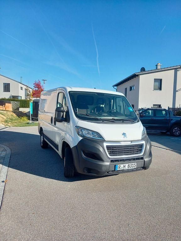 Gebraucht Peugeot Boxer 110 PS (80 kW) 2018 Weiß Van