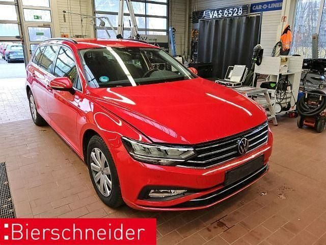 Gebraucht VW Passat Business 122 PS (89 kW) 2023 Rot Kombi