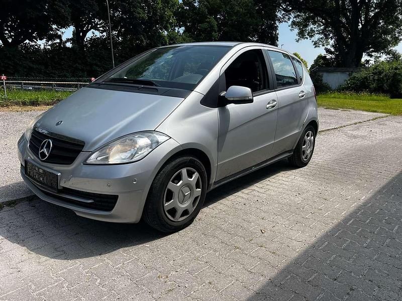 Polarsilber metalliclack Gebraucht 2009 Mercedes A160 Kleinwagen | 1.200 € (Superpreis) - Bild 1/4