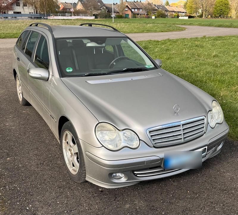Gebraucht Mercedes C200 122 PS (89 kW) 2005 Grau Kombi