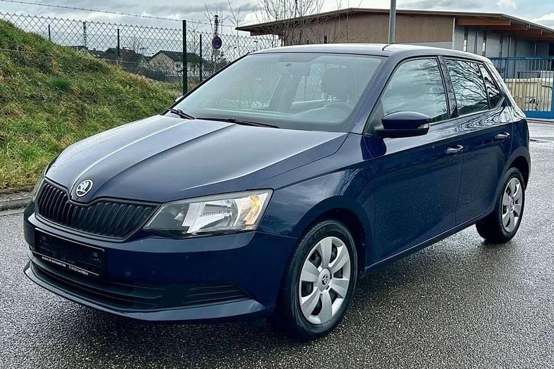 Gebraucht Skoda Fabia Cool Edition 60 PS (44 kW) 2015 Blau Kleinwagen
