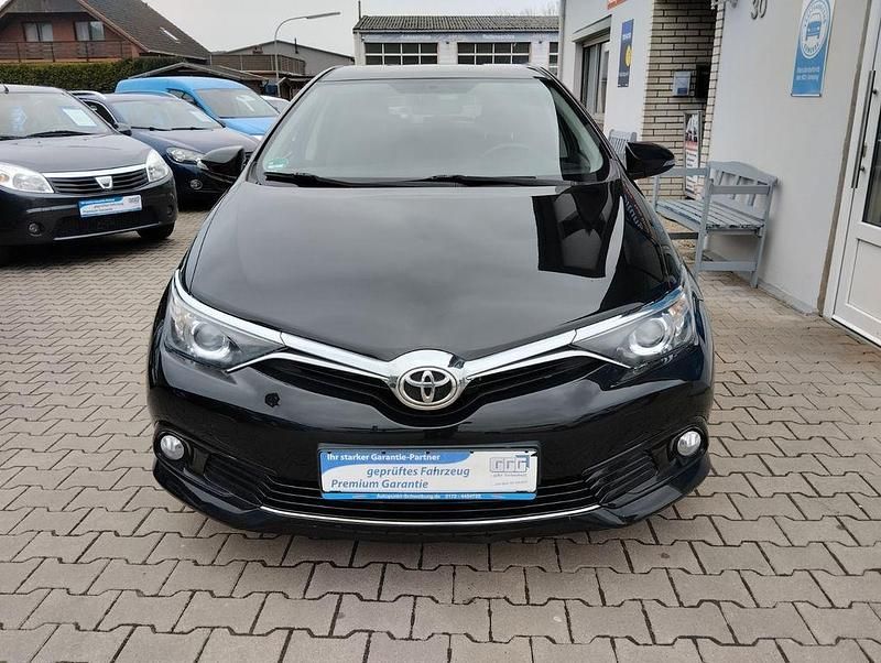Gebraucht Toyota Auris Design 111 PS (81 kW) 2015 Schwarz Limousine