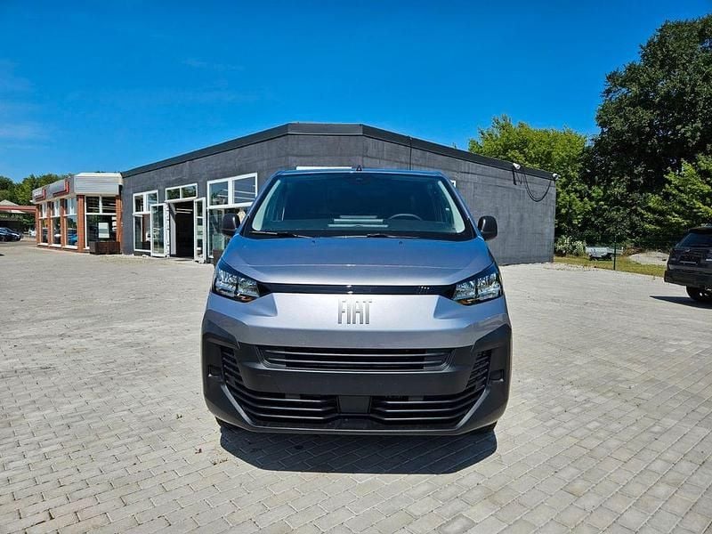 Neu Fiat Scudo 145 PS (106 kW) 2025 Grau Van