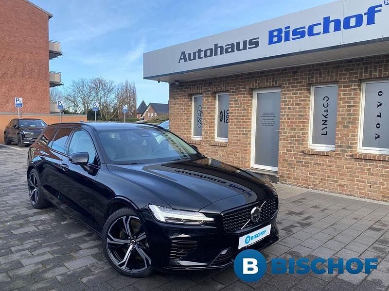 Gebraucht Volvo V60 Plus 398 PS (292 kW) 2025 Schwarz Kombi