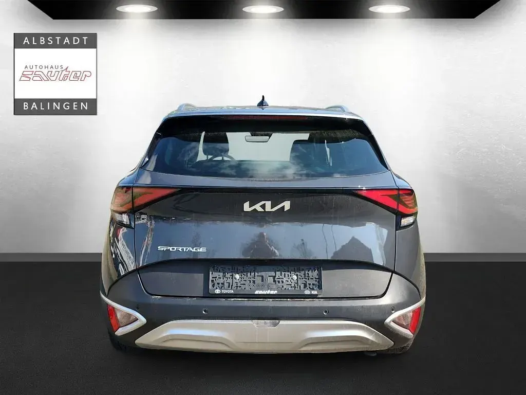 Gebraucht Kia Sportage Vision 179 PS (131 kW) 2023 (h8g) penta metal m (metallic) SUV
