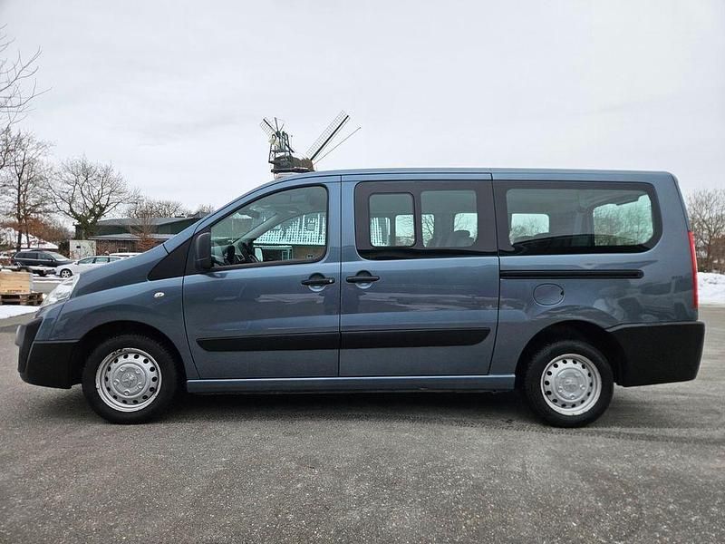 Gebraucht Peugeot TePee Access 128 PS (94 kW) 2013 Grau Van / Kleinbus