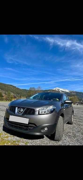 Grau Gebraucht 2012 Nissan Qashqai SUV | 6.600 € (Fairer Preis) - Bild 1/4