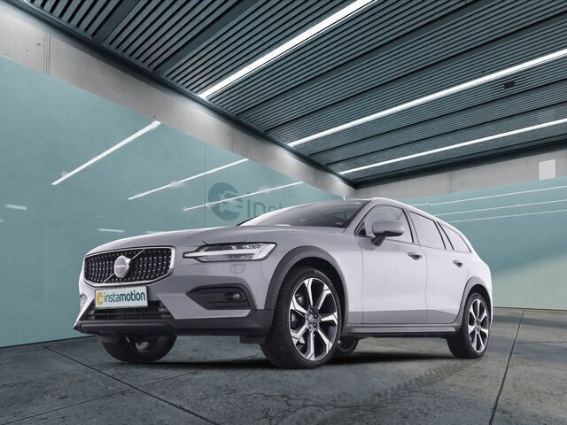 Grau Gebraucht 2023 Volvo V60 CC Plus Kombi | 43.690 € (Etwas zu teuer) - Bild 1/2