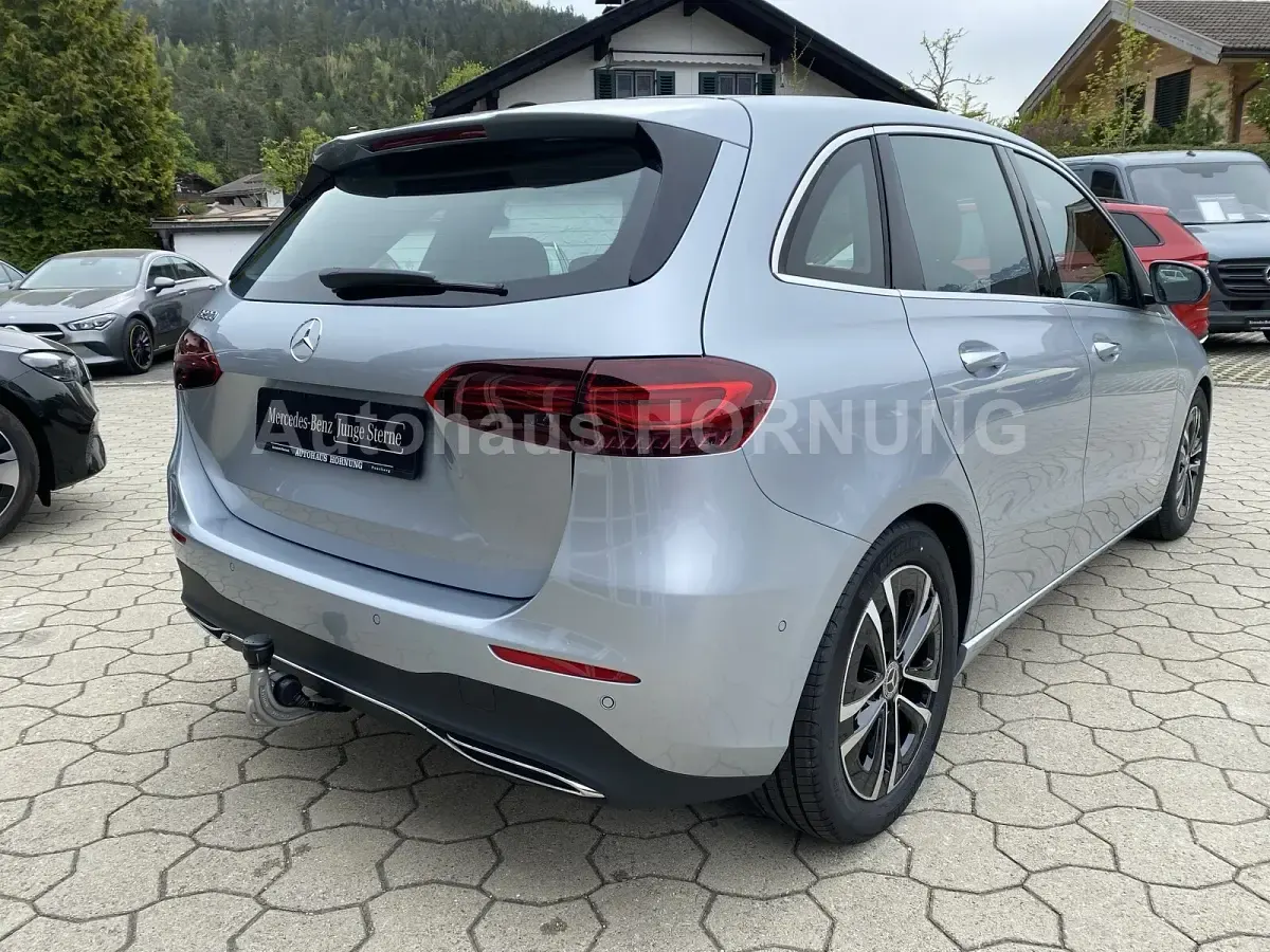 Gebraucht Mercedes B200 Progressive 163 PS (119 kW) 2026 Silber Kleinwagen
