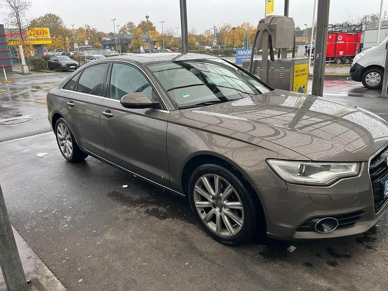 Gebraucht Audi A6 204 PS (150 kW) 2014 Grau Limousine