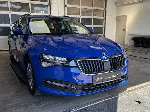 Gebraucht Skoda Superb Active 150 PS (110 kW) 2022 Blau Kombi