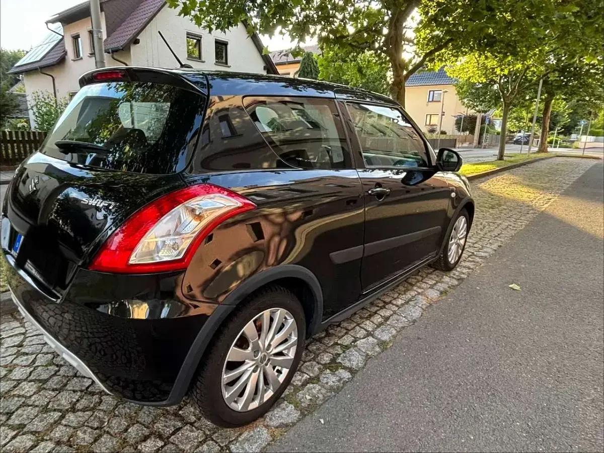 Gebraucht Suzuki Swift Comfort 94 PS (69 kW) 2012 Schwarz Kleinwagen