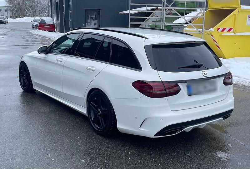 Gebraucht Mercedes 220 170 PS (125 kW) 2018 Weiß Kombi